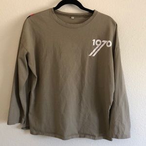 ‘1970’ tee